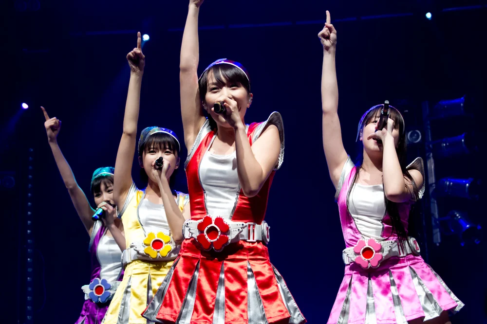 Momoiro Clover Z, Japanese idol group and Dragon Ball voice talents