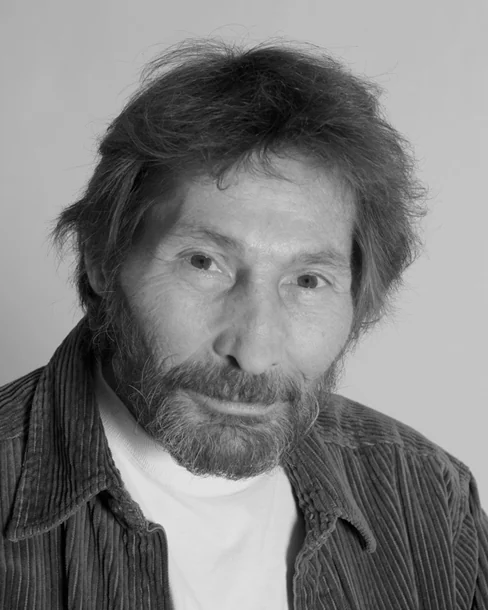 Robert Axelrod, English voice of Tori-Bot and Master Shen