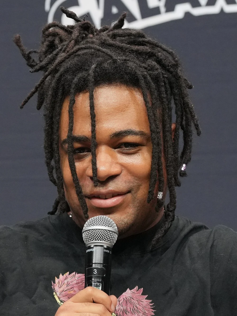 Zeno Robinson, English voice of Gamma 2